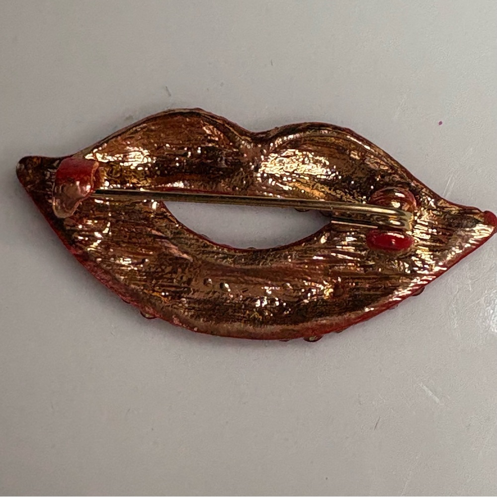 NEW Red Rhinestone Lip Brooch Pin Valentines - Picture 4 of 6
